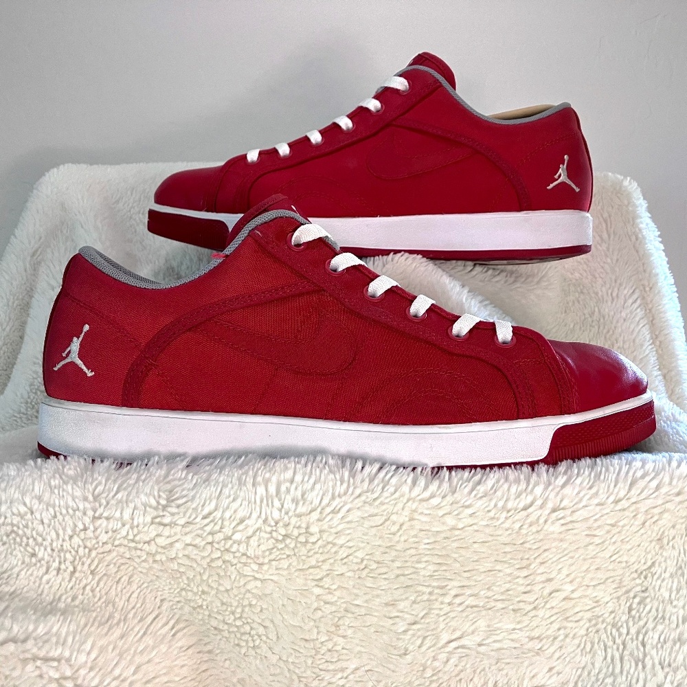 Air Jordan Sky High Retro Low Varsity Red